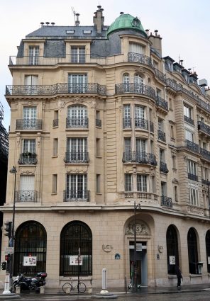 Immeuble_rue_du_Faubourg-Saint-Honoré,_rue_La_Boétie,_Paris_8e